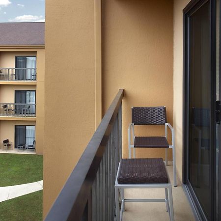 Courtyard By Marriott Fayetteville Exterior foto