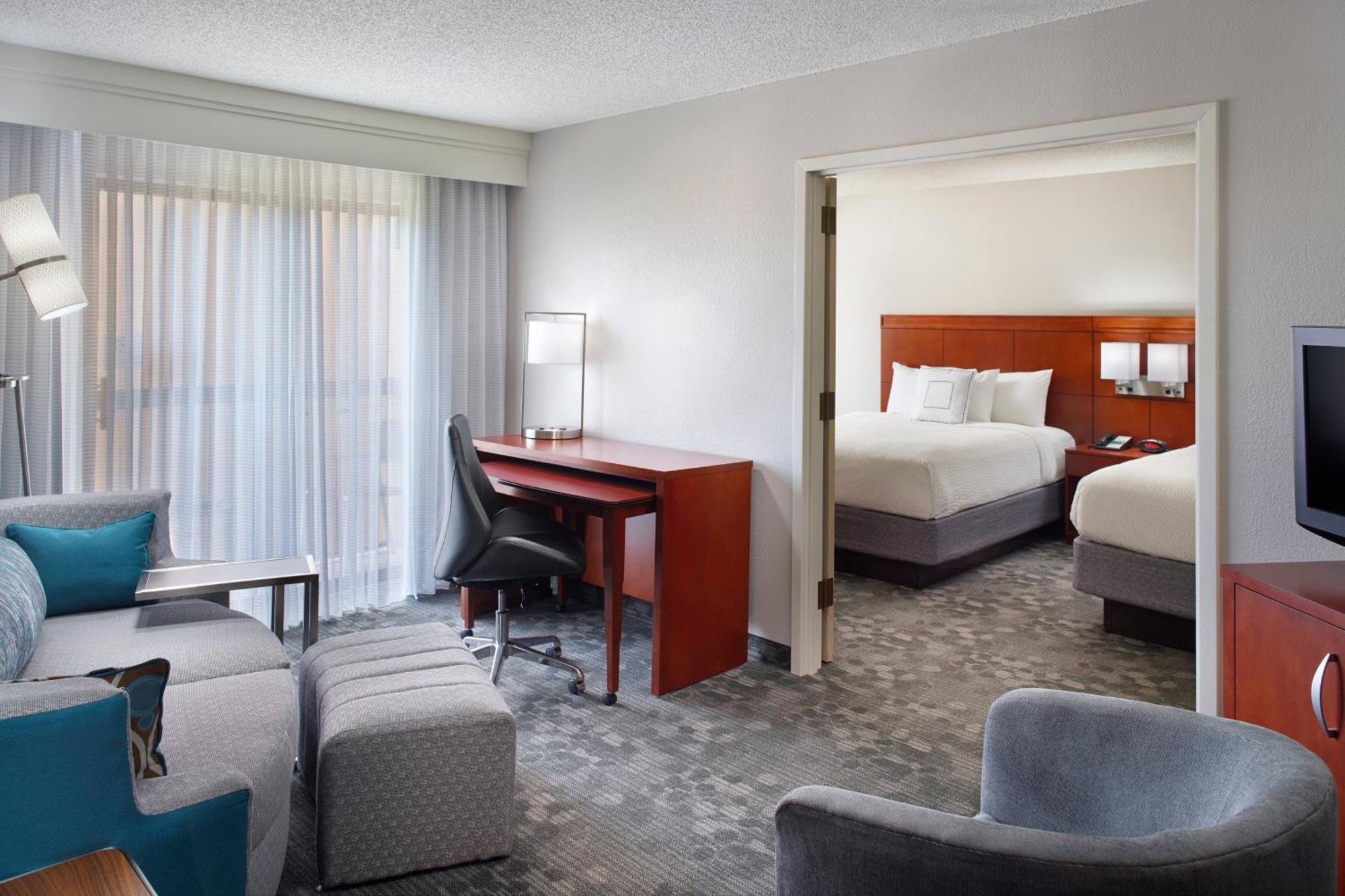 Courtyard By Marriott Fayetteville Exterior foto