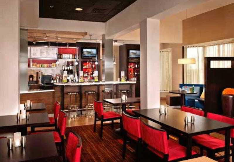 Courtyard By Marriott Fayetteville Exterior foto