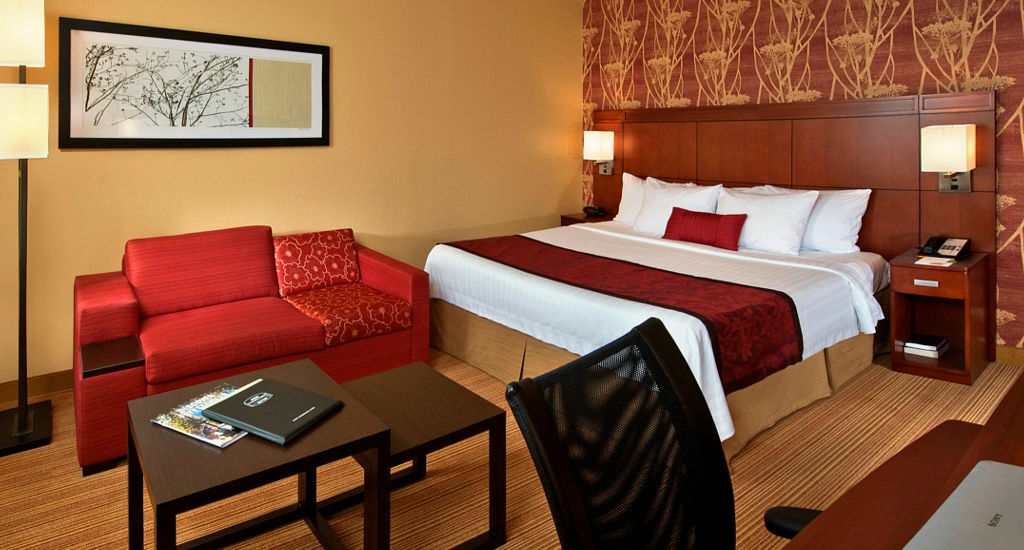 Courtyard By Marriott Fayetteville Habitación foto