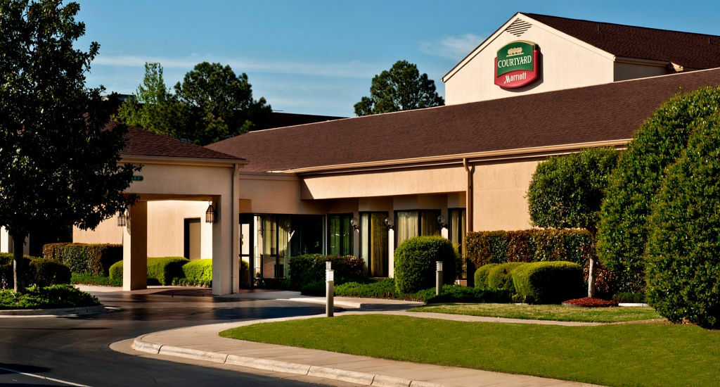 Courtyard By Marriott Fayetteville Exterior foto